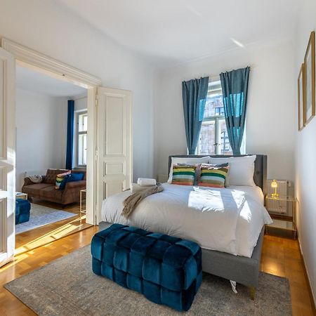 Charming 2Bedroom Old Town Apartment Прага Экстерьер фото