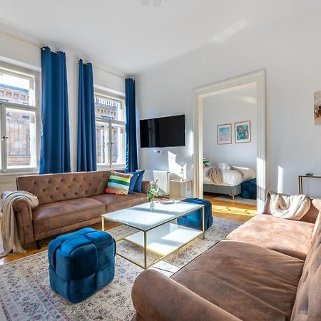 Charming 2Bedroom Old Town Apartment Прага Экстерьер фото