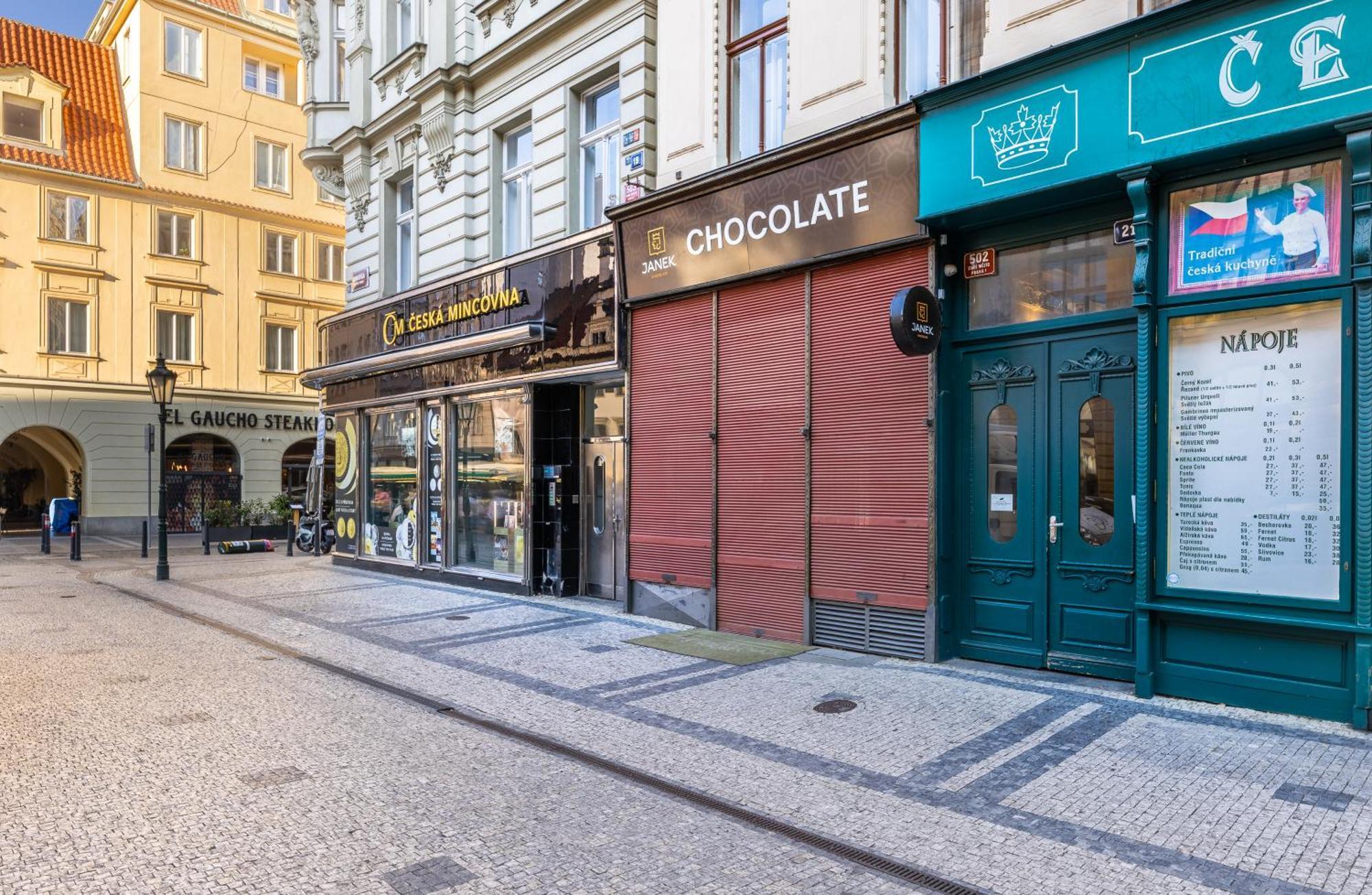 Charming 2Bedroom Old Town Apartment Прага Экстерьер фото