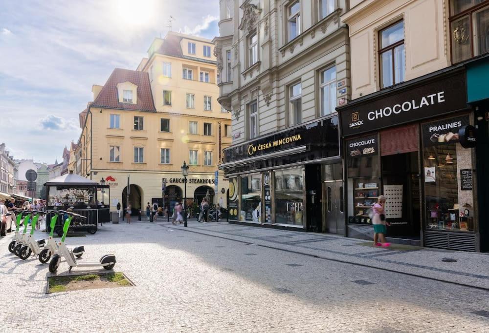 Charming 2Bedroom Old Town Apartment Прага Экстерьер фото